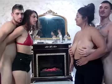 couple Cam Sex Girls Love To Fuck with fullshow99