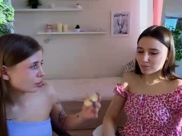 couple Cam Sex Girls Love To Fuck with chicken_mcfuckets