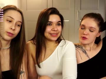 couple Cam Sex Girls Love To Fuck with hornykittens