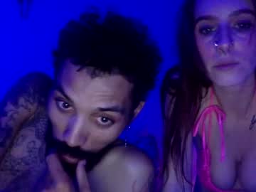 couple Cam Sex Girls Love To Fuck with croxfox