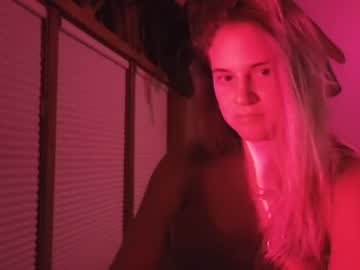 couple Cam Sex Girls Love To Fuck with snowbunnyass