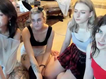 couple Cam Sex Girls Love To Fuck with elsafantasy