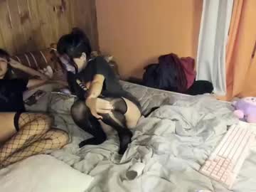 couple Cam Sex Girls Love To Fuck with helokitkat