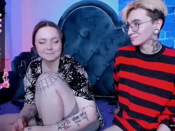 couple Cam Sex Girls Love To Fuck with shypreettygirl